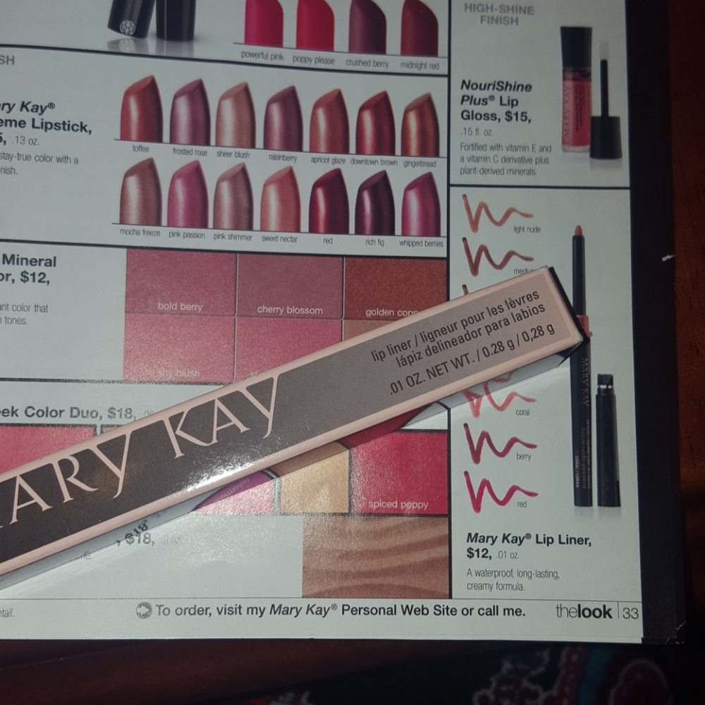 Lip liner